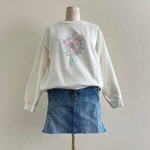 vintage white floral print pullover sweatshirt